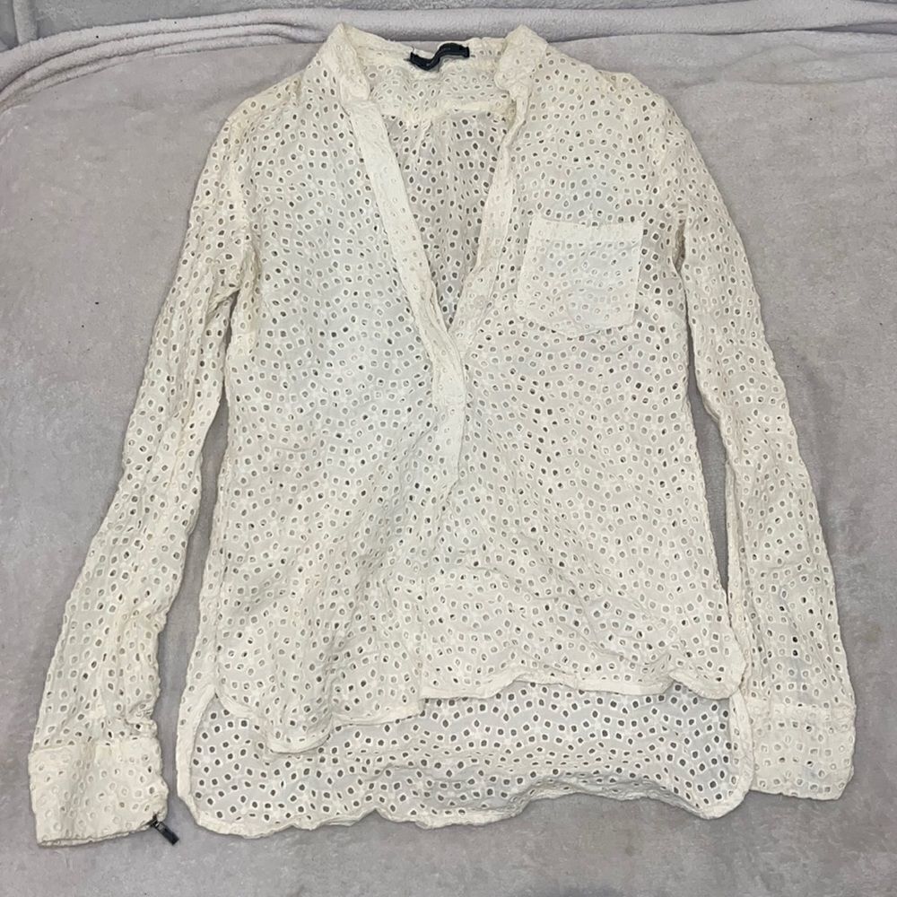 BCBG MAXAZRIA size XXS long sleeve white top